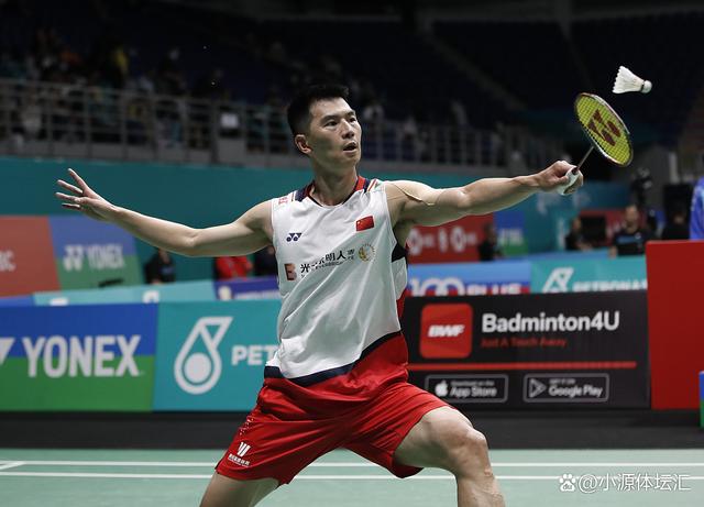 中国队完胜马来西亚队，黄鸭组合统治全场