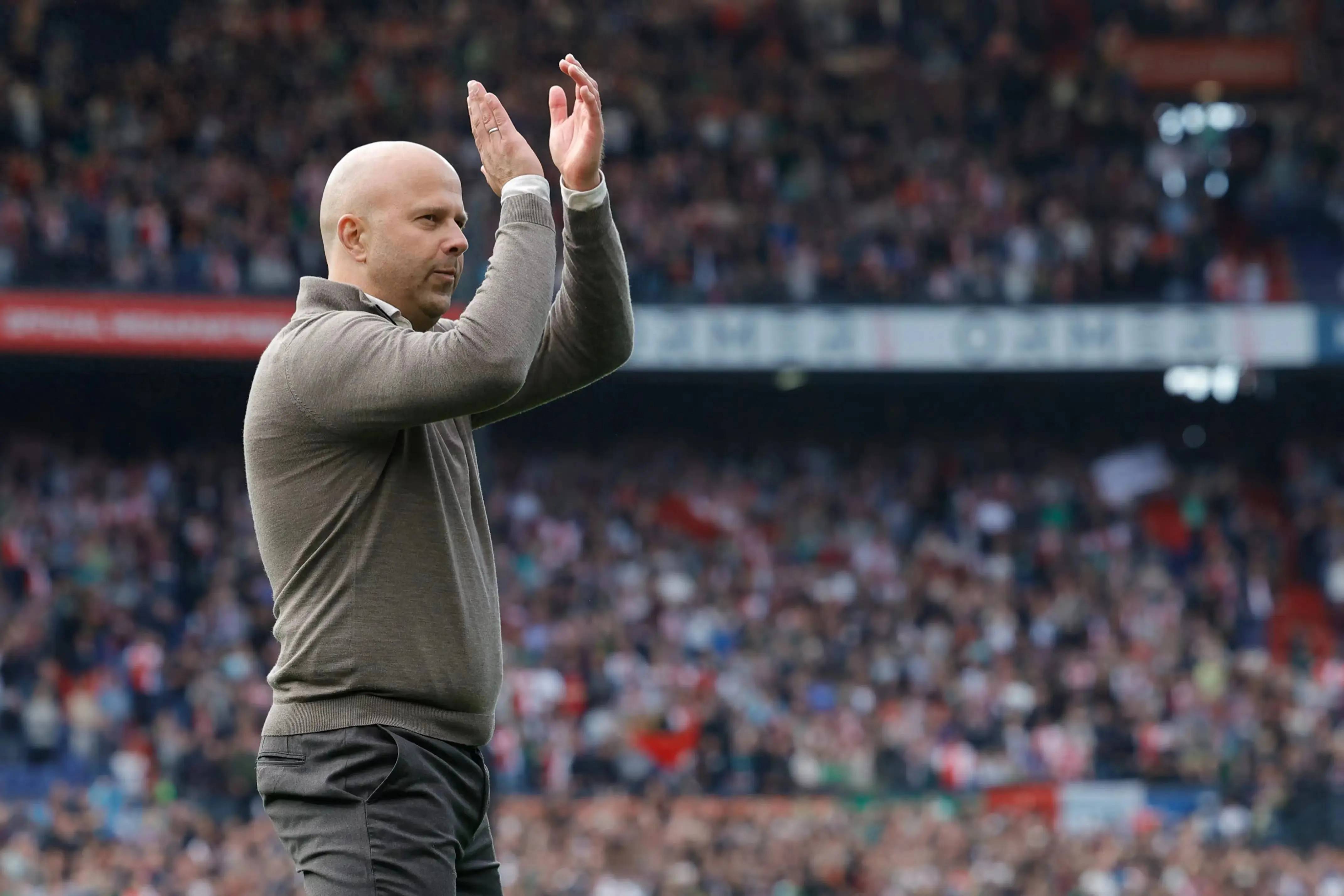 荷兰鏖战利物浦，阿尔瓦雷斯统治全场