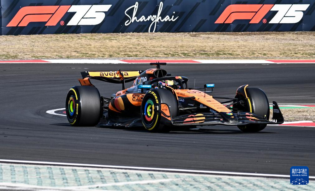 红牛二队绝杀红牛车队，汉密尔顿关键制胜