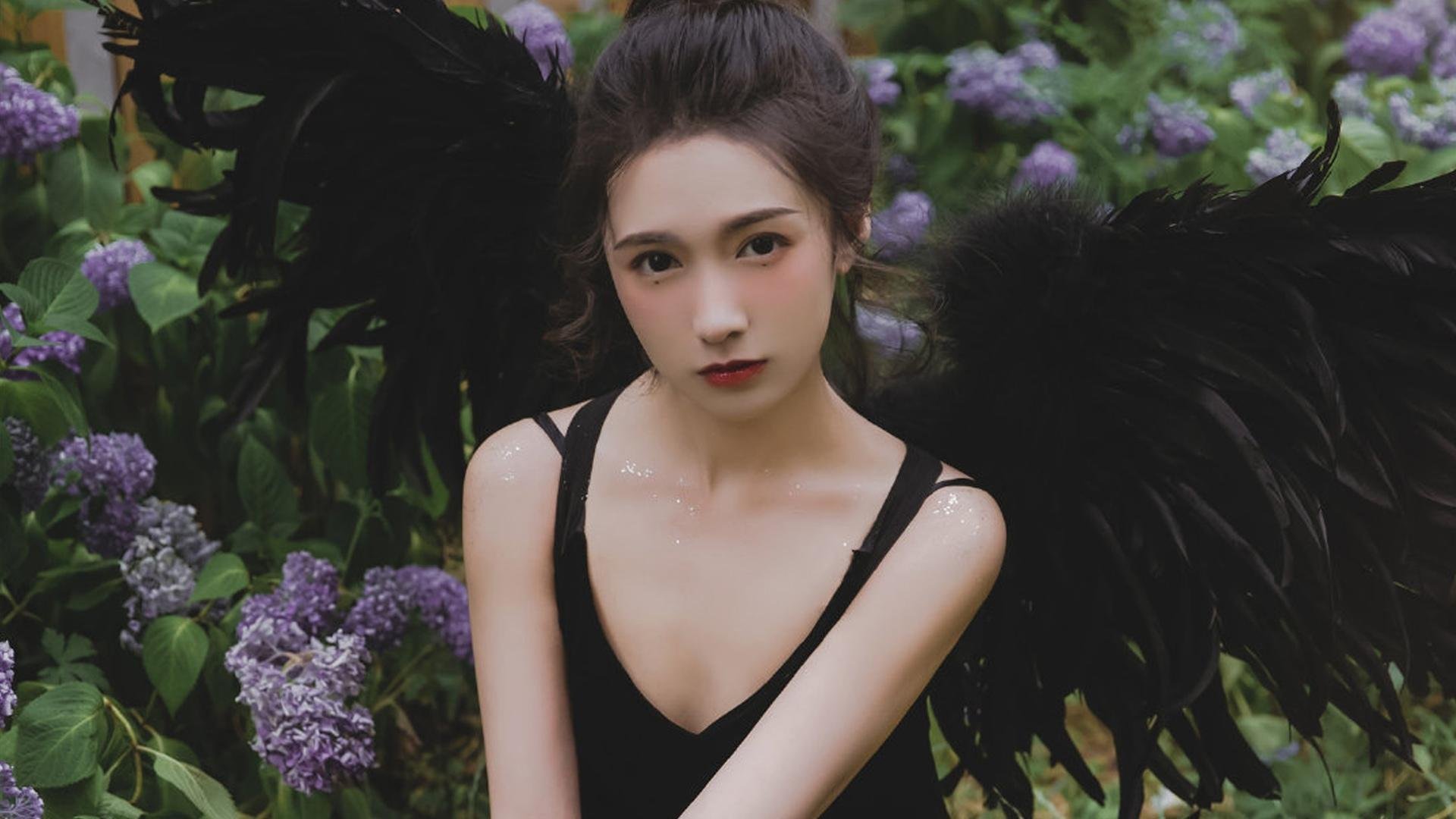 银箭破晓，金牛奔腾，汉密尔顿创造历史之夜，红牛二队上演惊天逆转