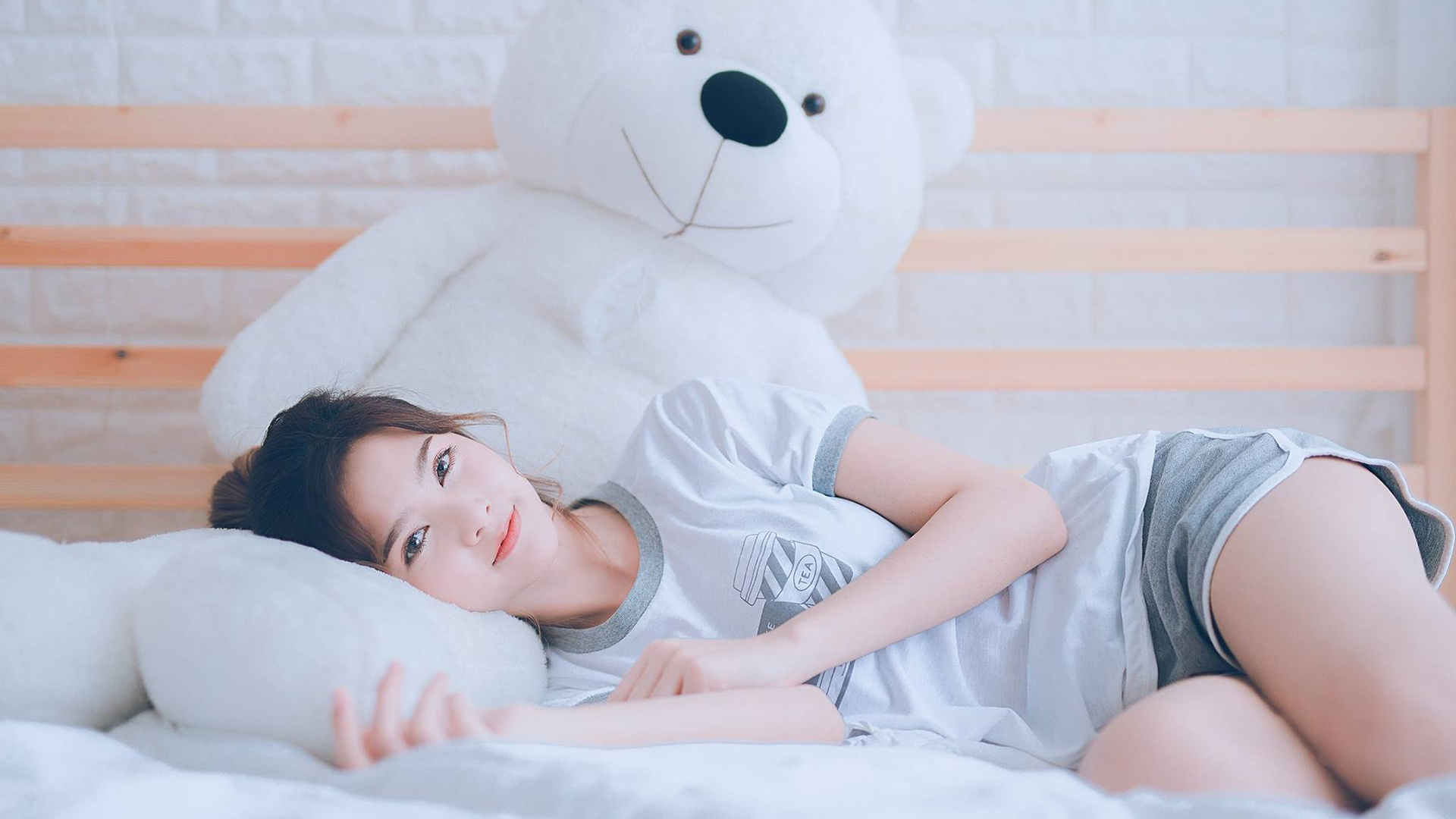 险胜与碾压，东南亚德比的汗水和欧洲女王的纪录之夜