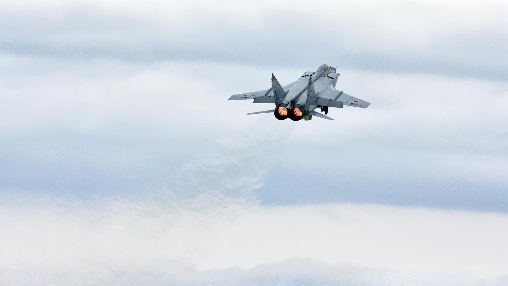 时空撕裂中的唯一对决，伦纳德单骑救广东